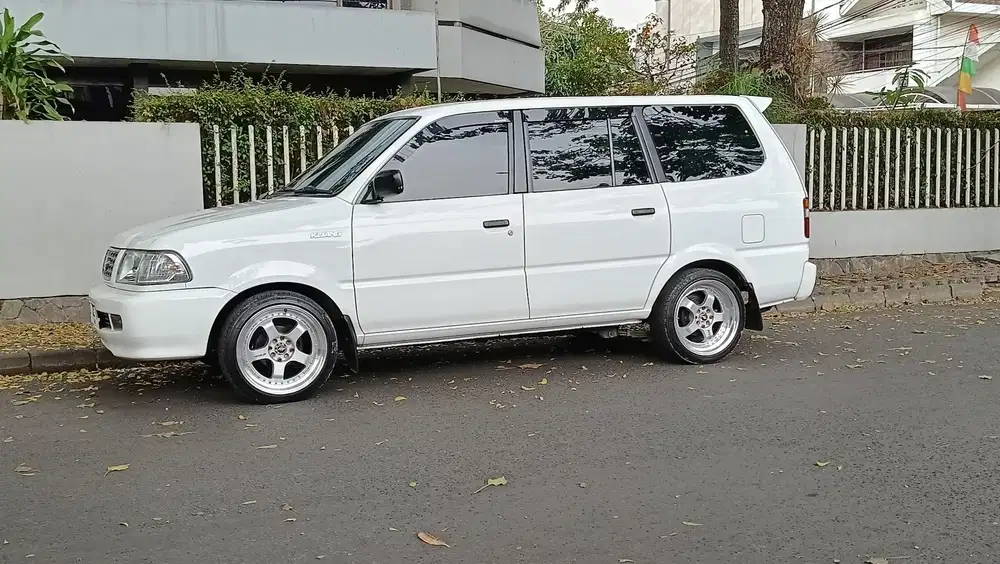 Toyota Kijang 2002 Bensin