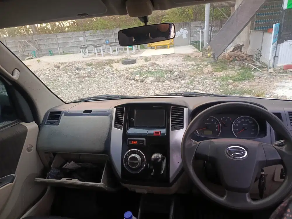 Daihatsu Luxio 2017 Bensin