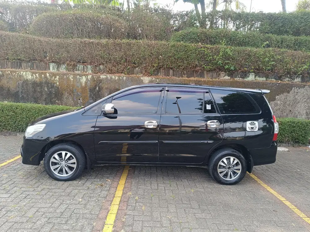 Toyota Kijang Innova 2015 Bensin