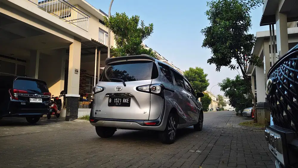 Cash Superb - Toyota Sienta 2021 V Matic
