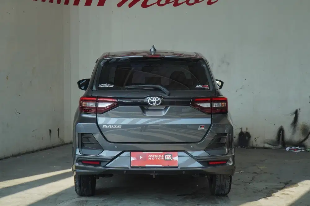 Toyota Raize 1.0 GR sport 2023 putih