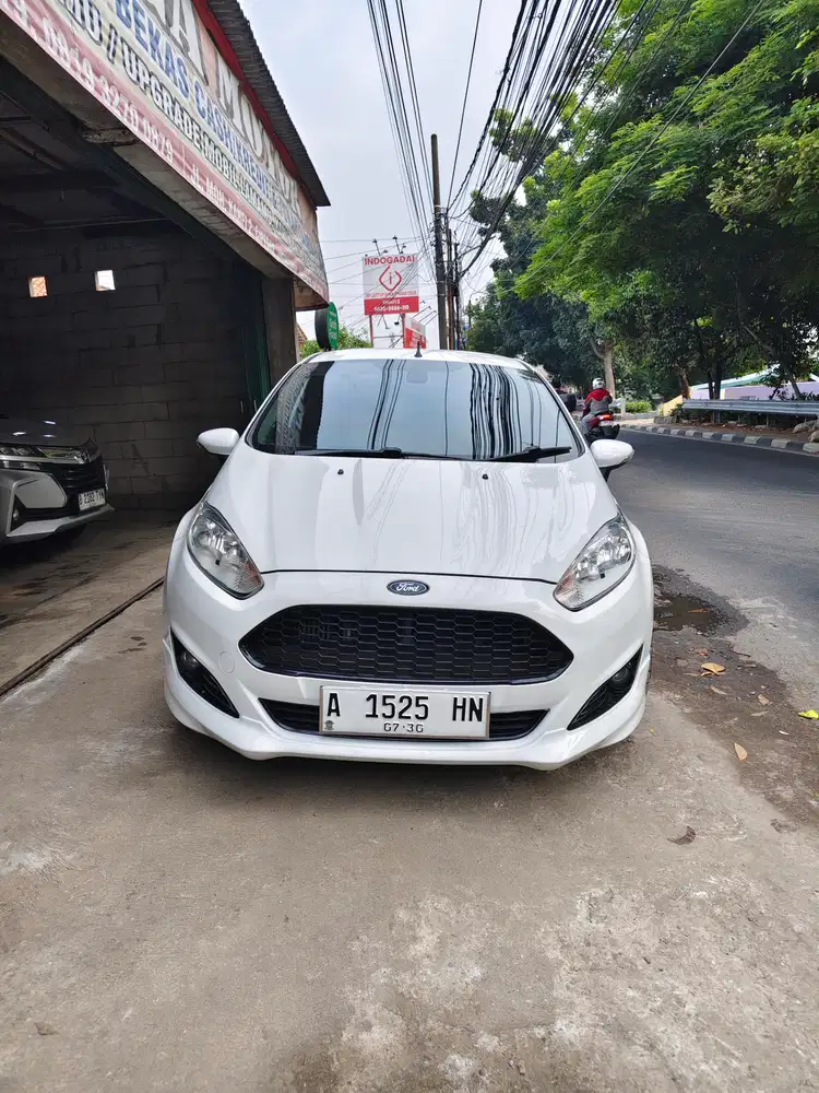 Ford Fiesta 2015 Bensin