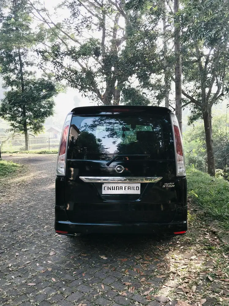 Nissan Serena HWS 2013