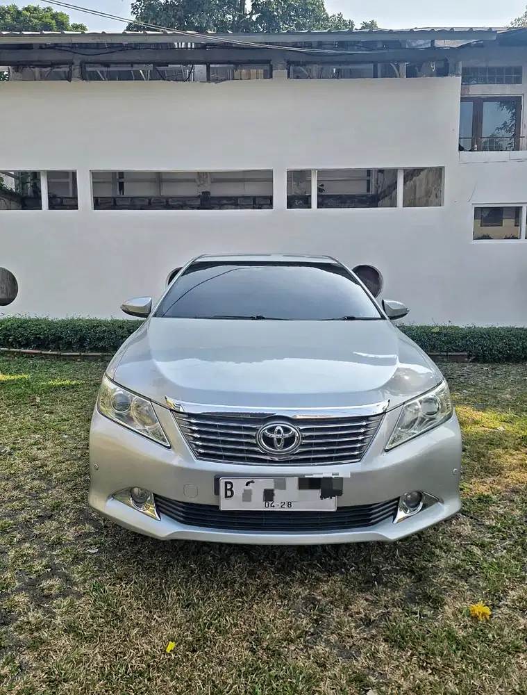 Toyota Camry 2.5 V  2013 istimewa