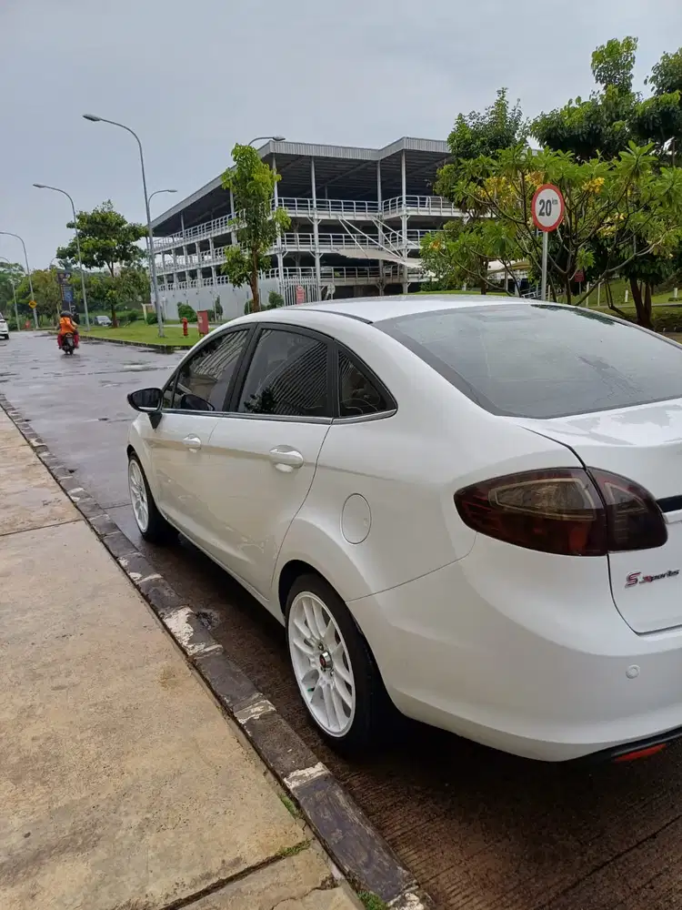 Ford Fiesta 2012 Bensin