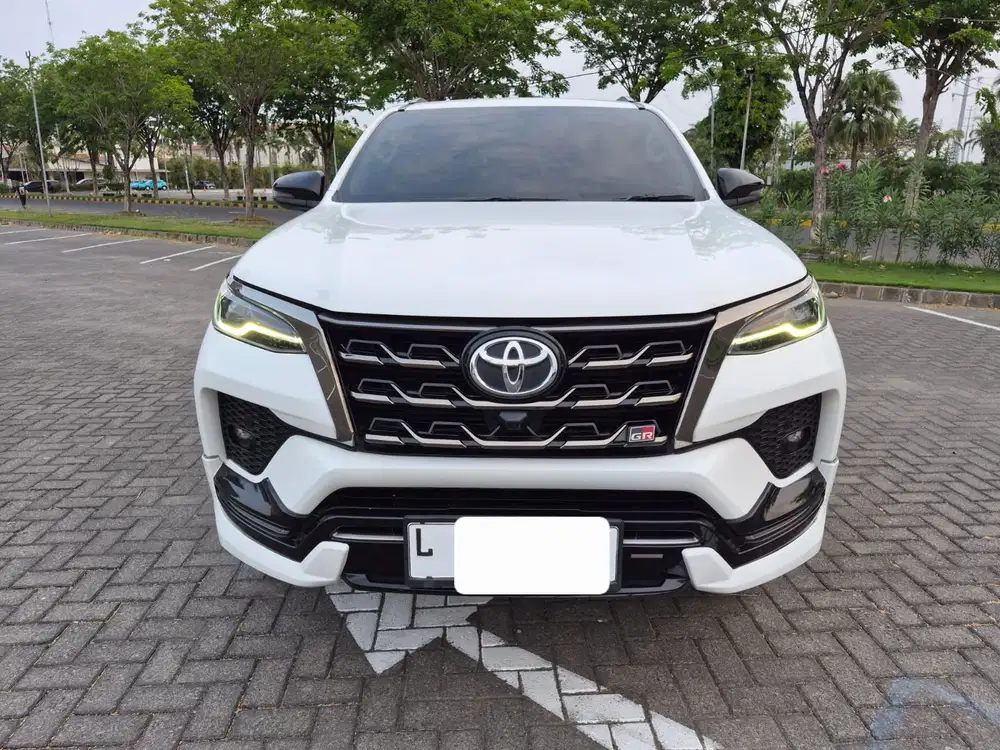 FORTUNER 2.8 VRZ  GR 4x2 AT Th 2023