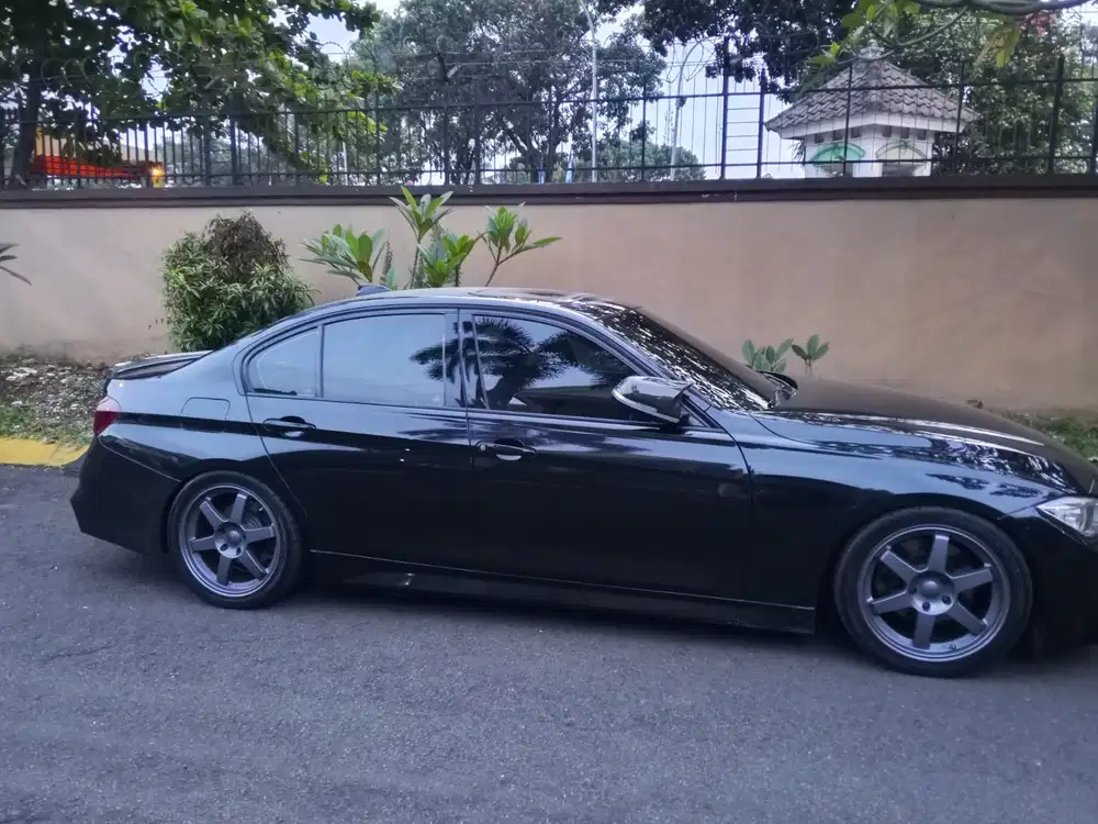 BMW F30 328i 2013 Full Modif