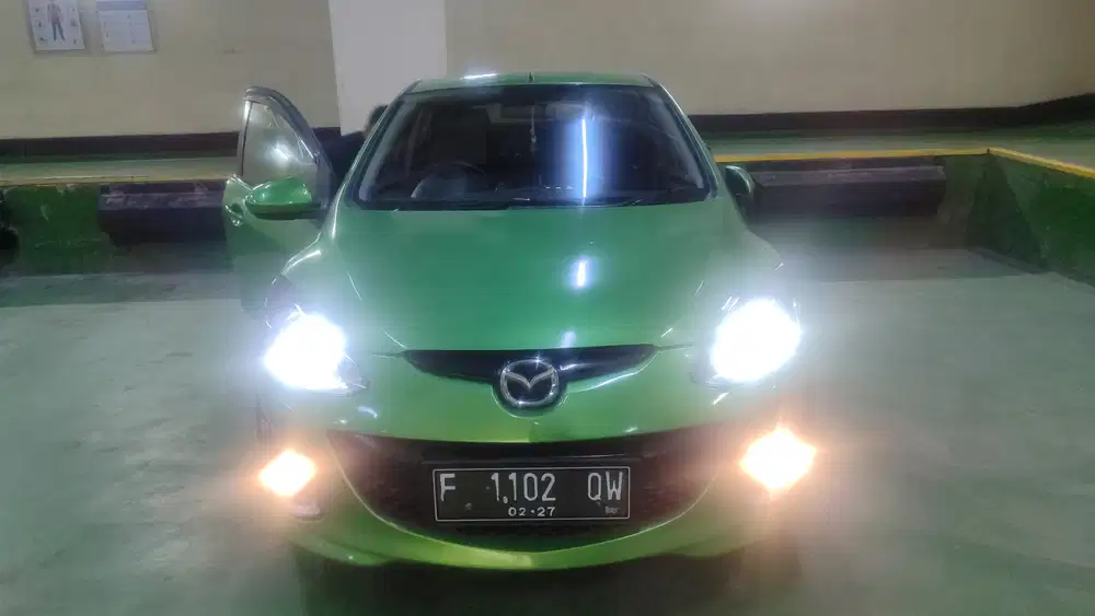 Mazda 2 2011 Bensin