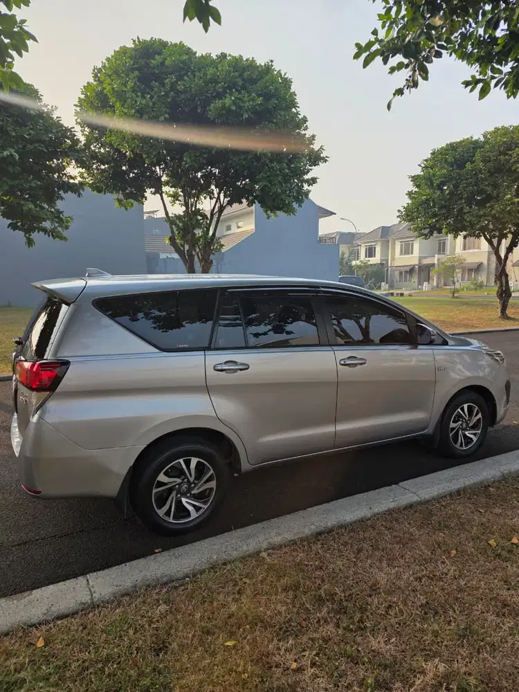 Innova V Automatic Bensin 2021