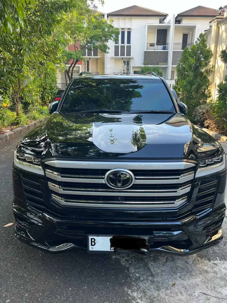 Land Cruiser VXR300 2023