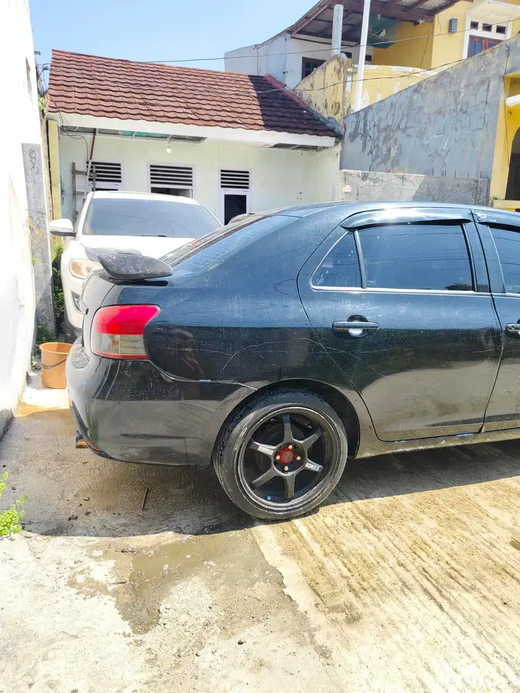 Toyota Limo 2012 Bensin