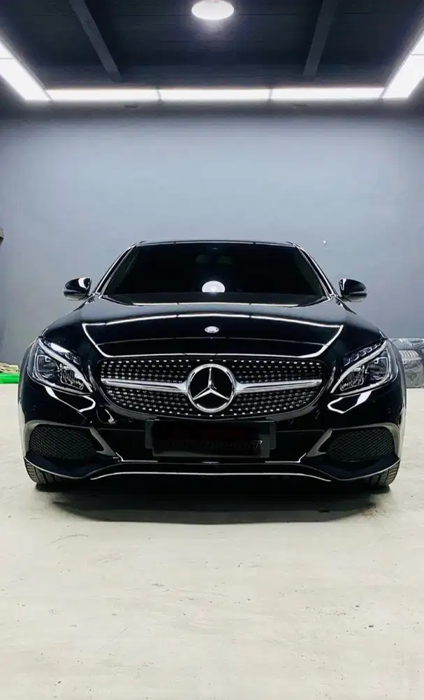 Mercedes-Benz C200 2017 Bensin