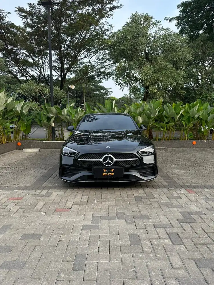 Mercedes-Benz C300 AMG 2023 Low Odo