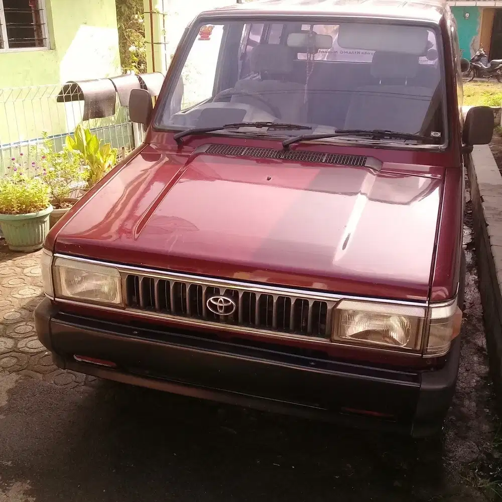 Toyota Kijang Super Grand Extra 1.8 (SGX)