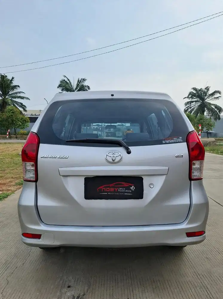 Toyota Avanza E manual 2013 bekas murah