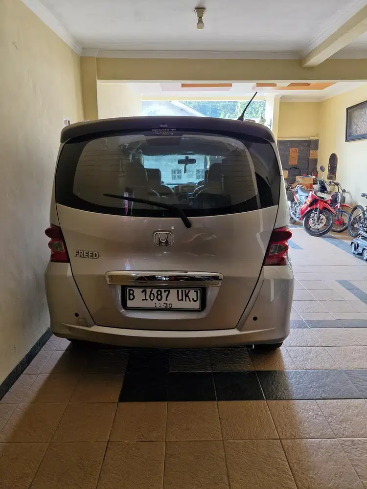 Honda Freed 2010 Bensin