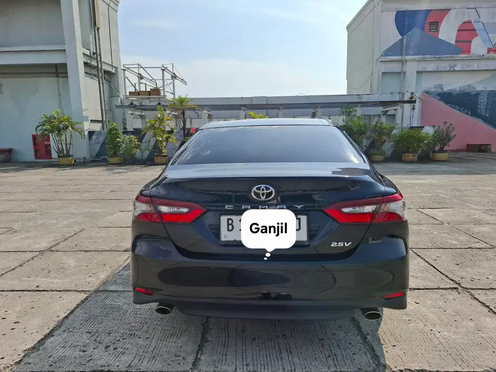 Toyota Camry 2.5 V Bensin 2023