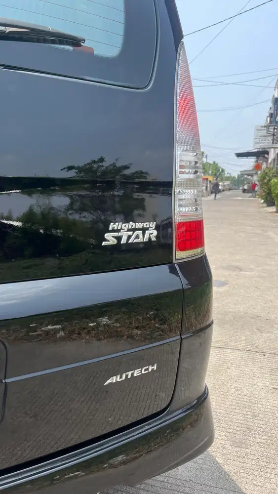 Nissan Serena 2010 Bensin