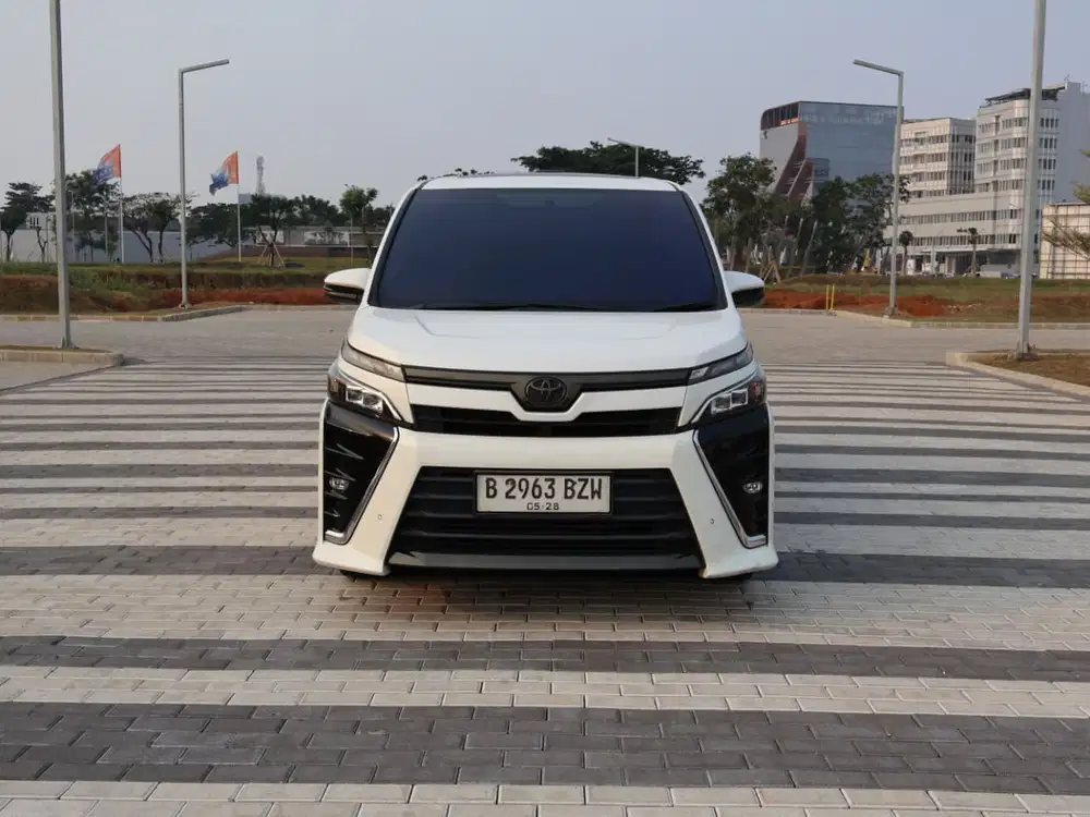 Toyota Voxy 2018 Bensin