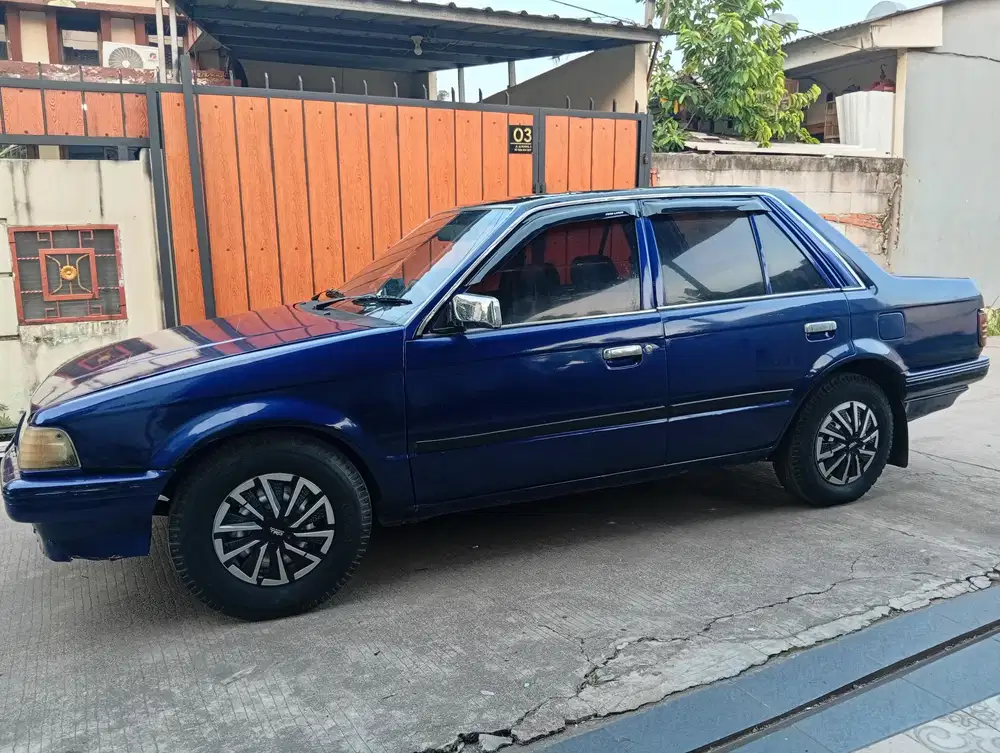Ford laser 1992 Bensin