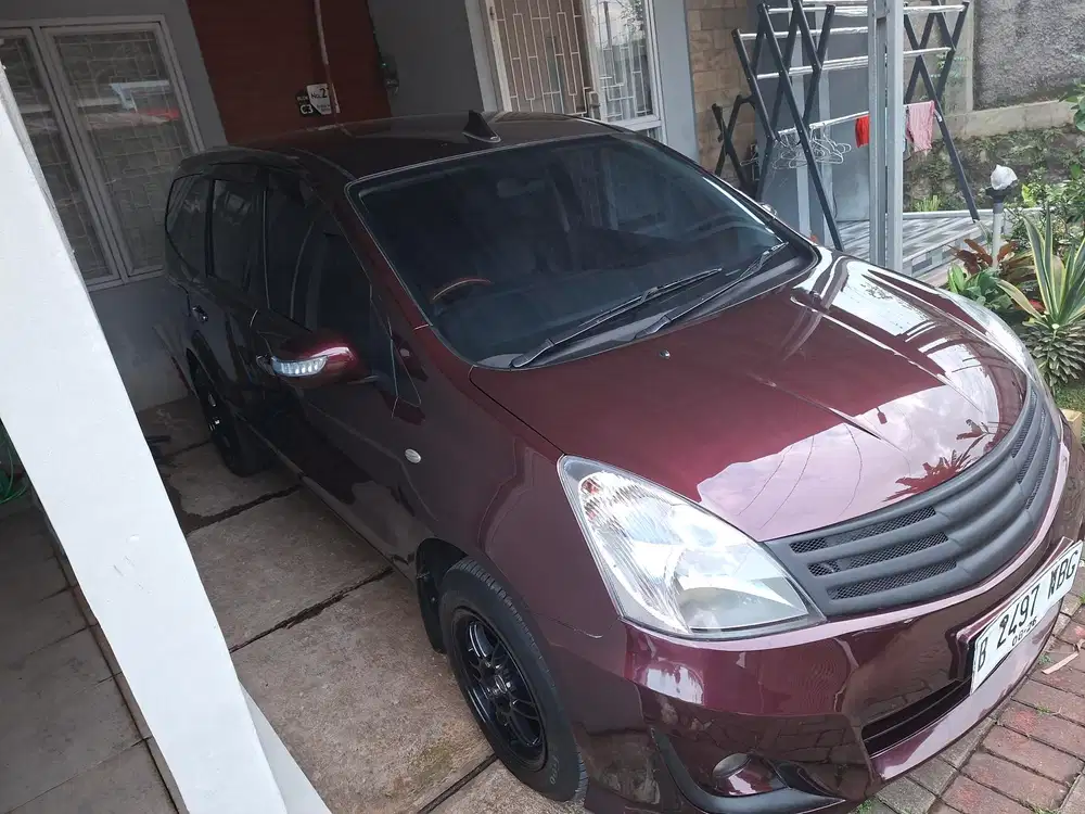 Nissan Grand livina 2011 Bensin