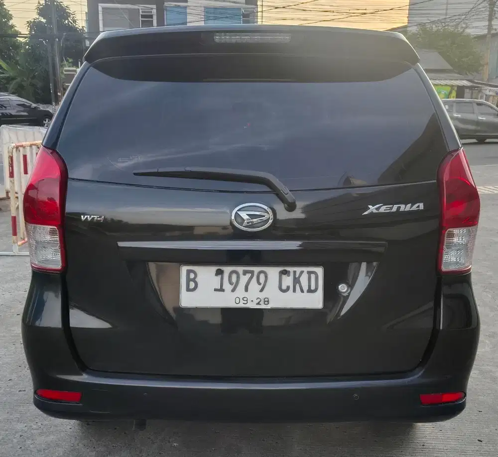 Daihatsu Xenia 2013 M 1000cc manual body mulus