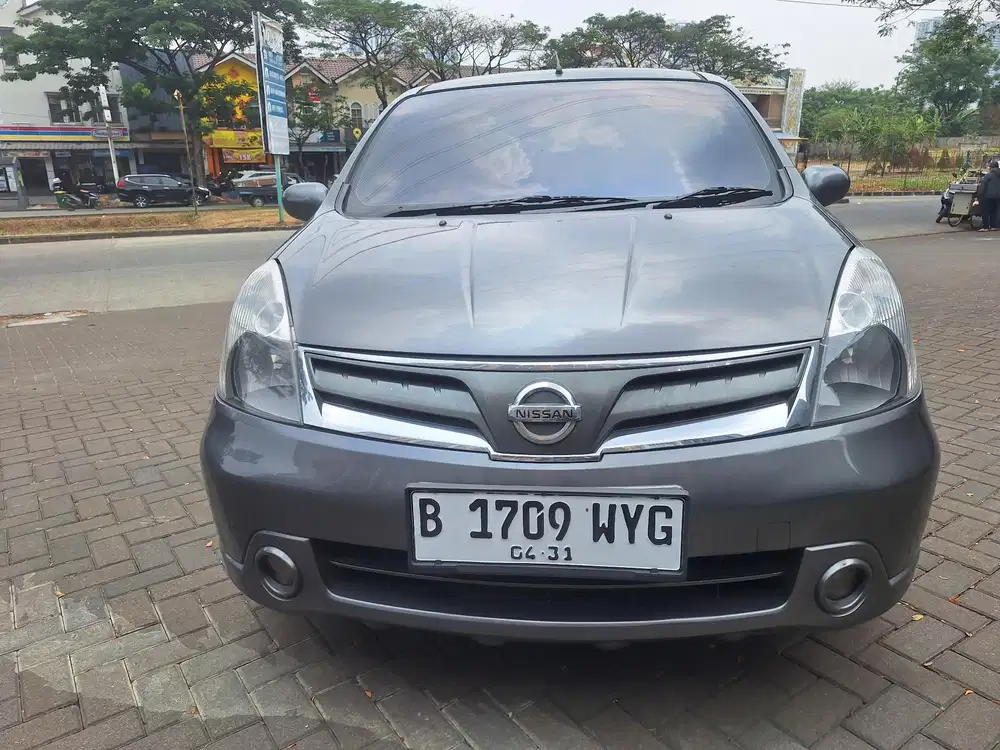 Nissan Grand livina 2012 Bensin