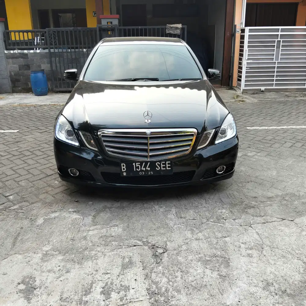 Mercedes-Benz E200 2010