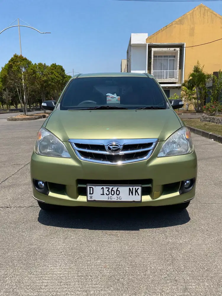 Daihatsu Xenia 2010 Bensin