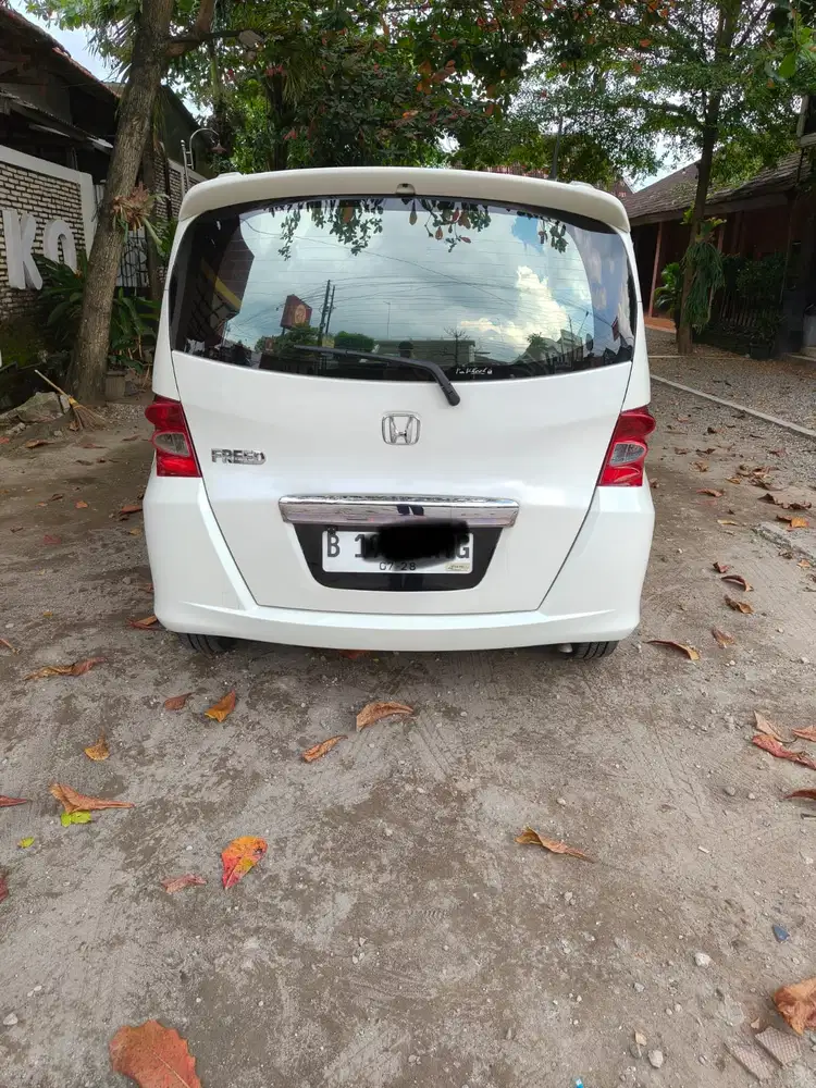 Honda Freed 2011 Bensin