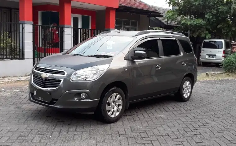 Chevrolet Spin 2013 Bensin