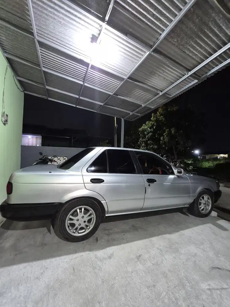 Nissan Sunny 1997 Bensin