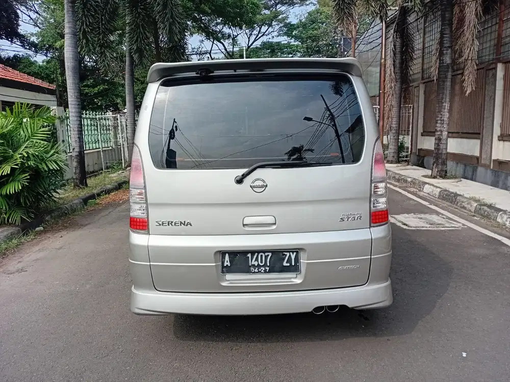 Nissan Serena 2012 Bensin