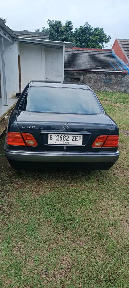 Mercedes-Benz E320 1997 Bensin