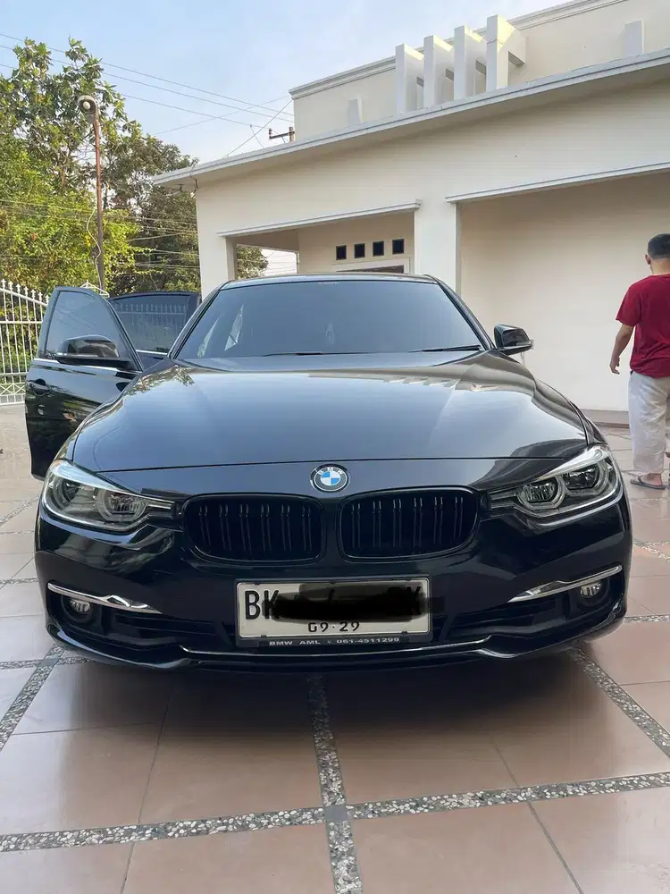 BMW 320i F30 2.0 automatic luxury 2018