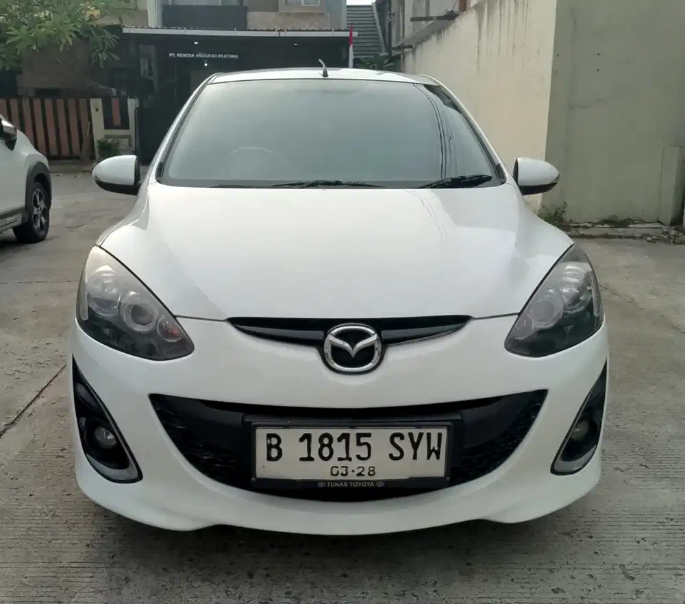 Mazda 2 2013 Bensin