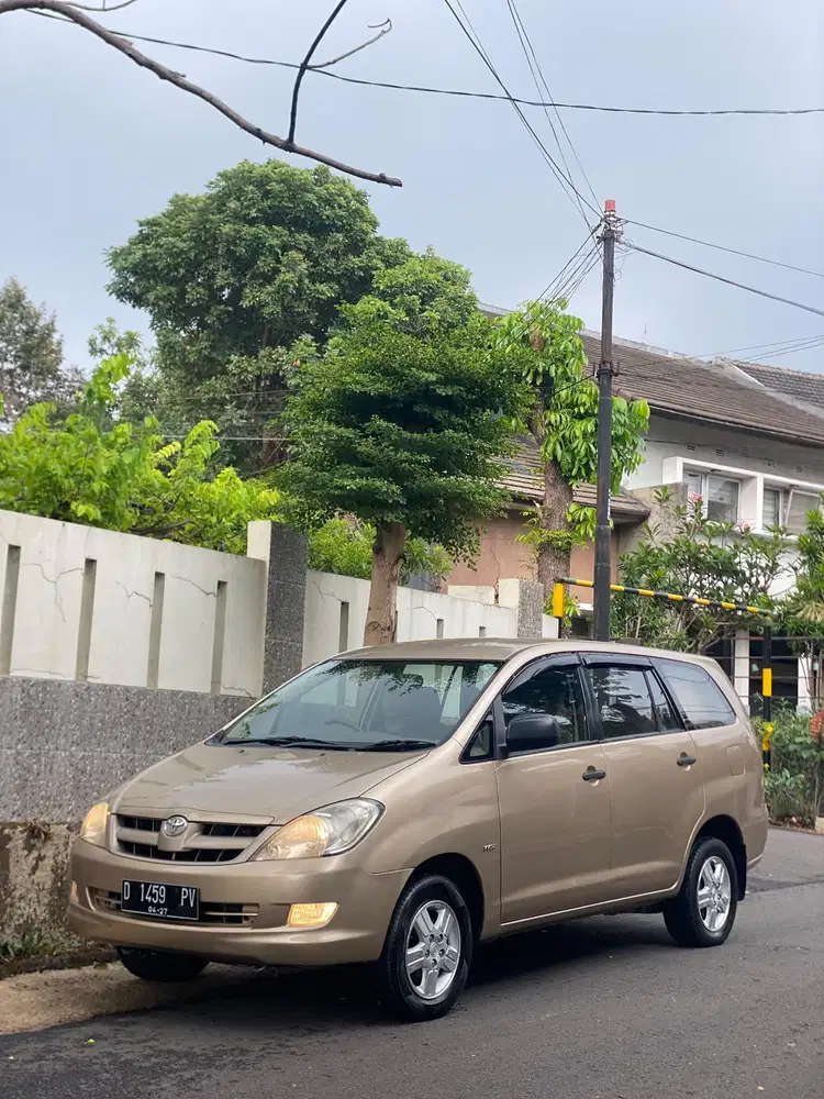 Toyota Kijang Innova G MT 2004 Mulus (Bandung)