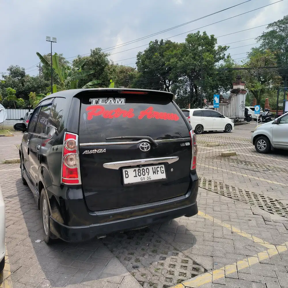 Toyota Avanza 2010 Bensin