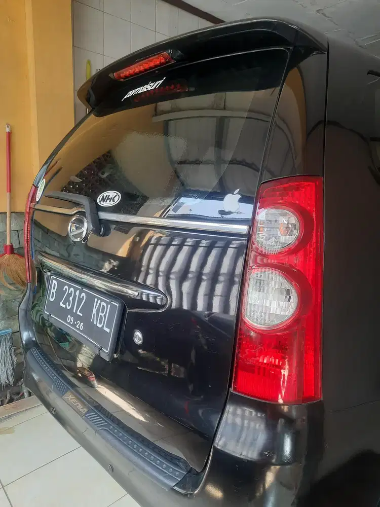 Daihatsu Xenia 2011 Bensin