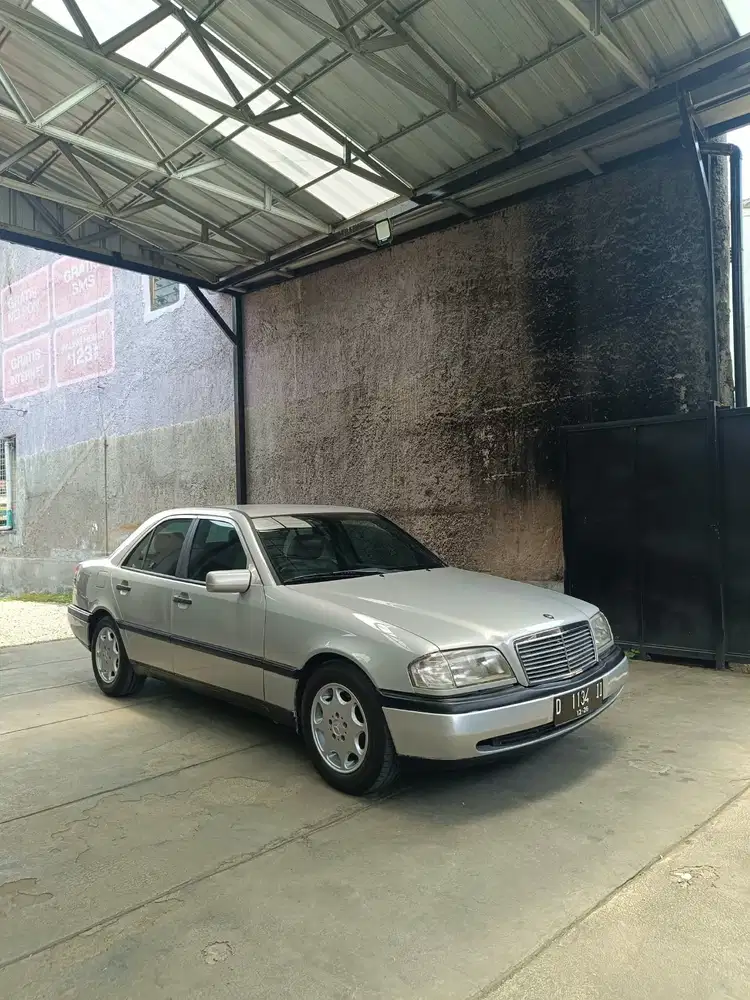 Mercedes-Benz C200 1996 Bensin