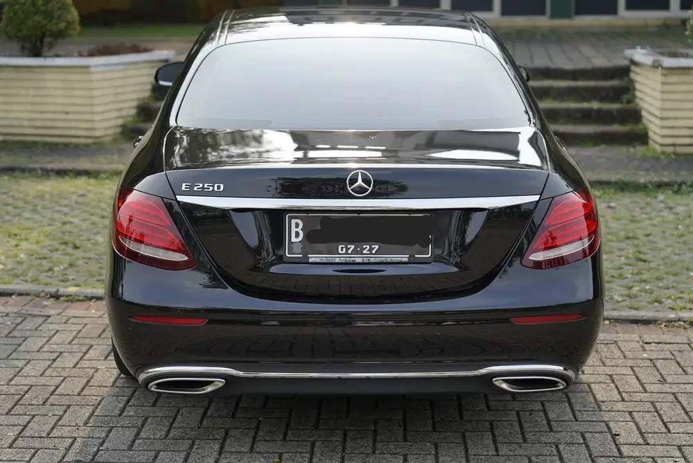 Mercedes-Benz E250 2017 Bensin