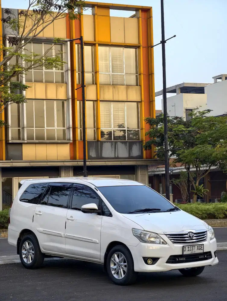 Toyota Kijang Innova 2012 Bensin