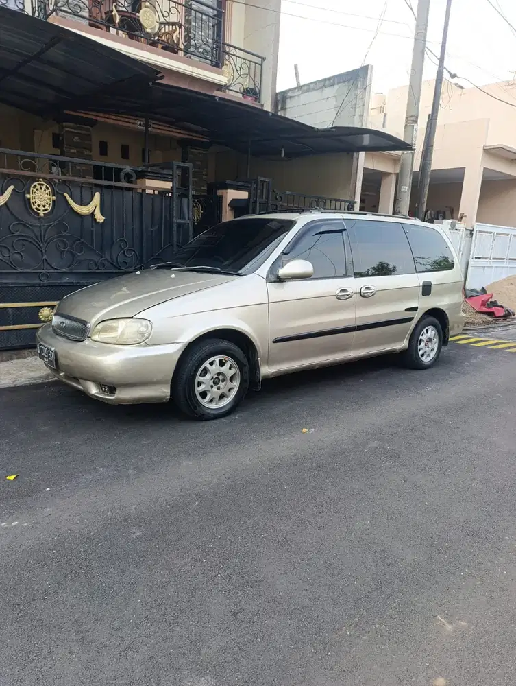 Kia Carnival 2000 Bensin AT
