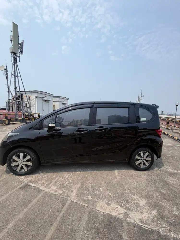 Honda Freed 2011 Bensin