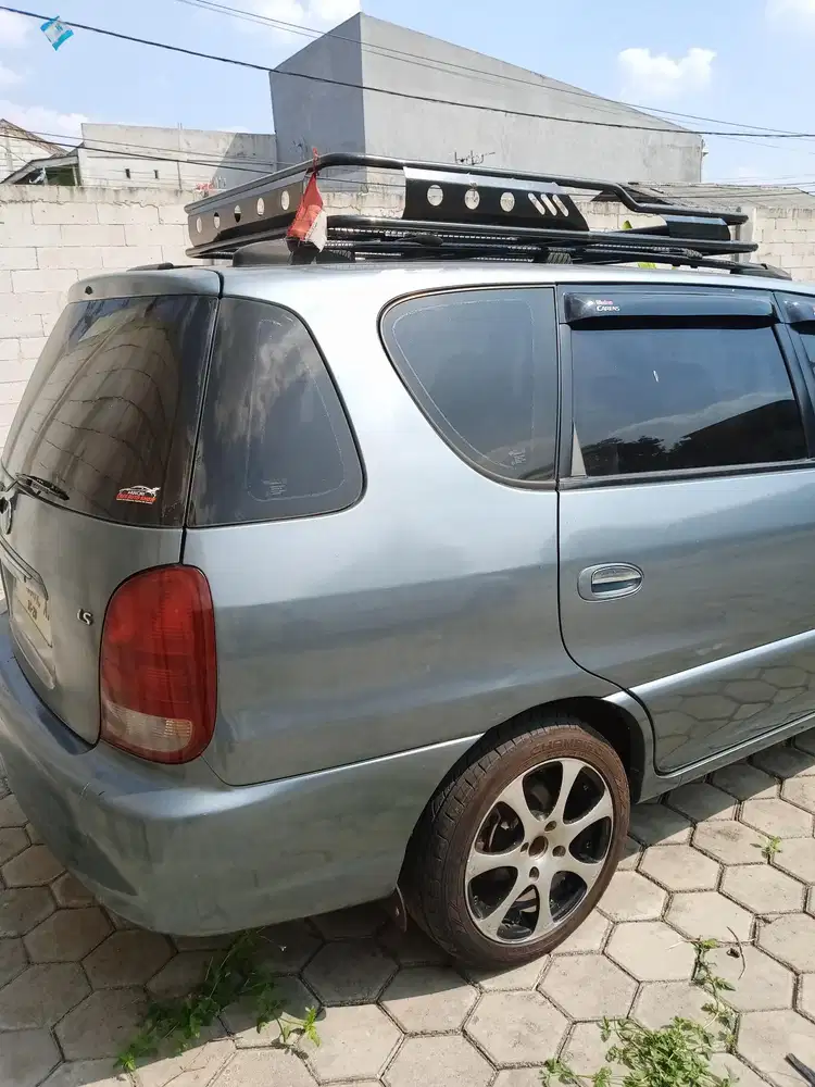 Kia Carens I 2001 Bensin