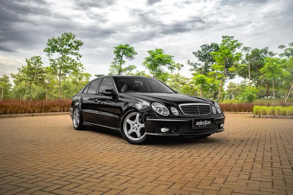 (SUPER LOW KM + FULL AMG) Mercedes Benz E240 W211 2003