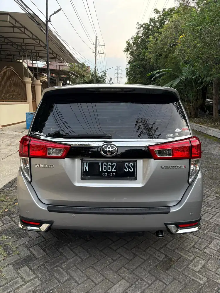 Innova Venturer 2.4 Diesel Tahun 2017 Matic Istimewa