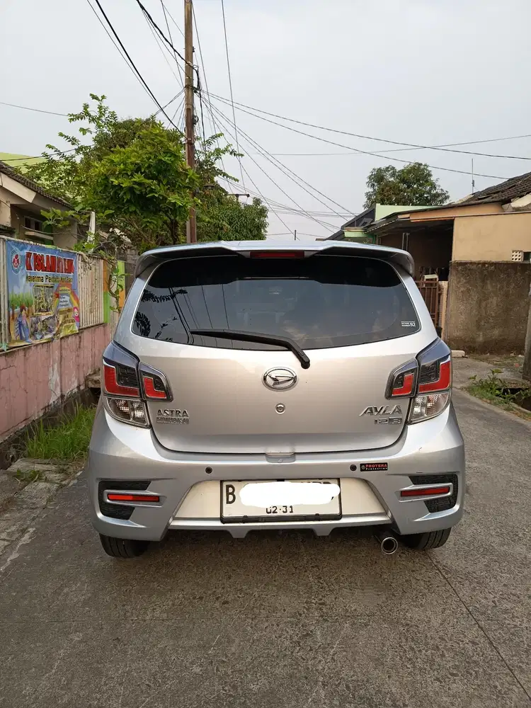 Ayla R 1.2 MT Tertinggi