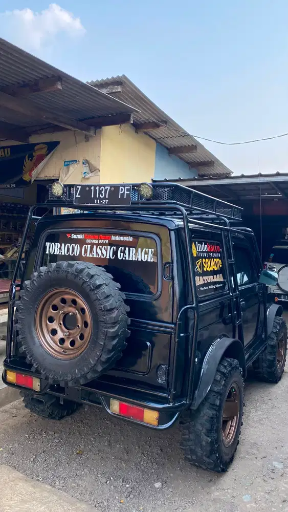 Suzuki Jimny 1988 Bensin
