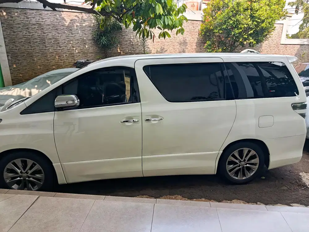 Toyota Vellfire 2011 Bensin